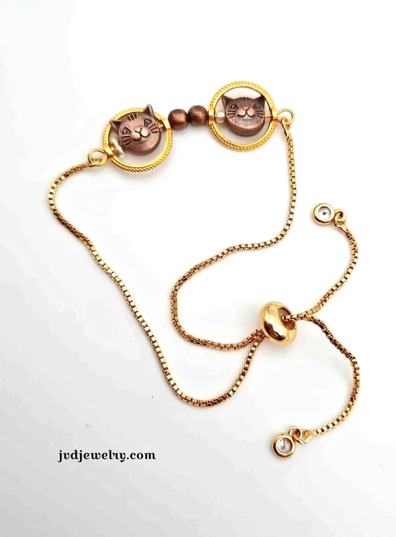 Adjustable gold bracelet