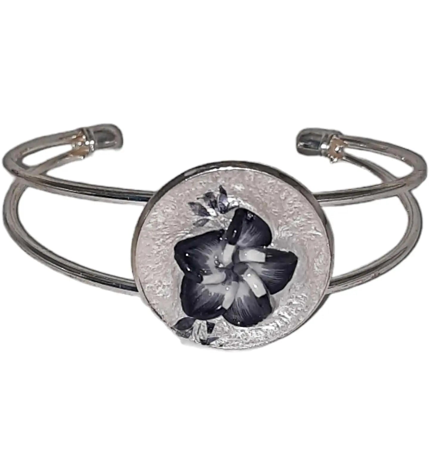 Black and white flower adjustable bracelet