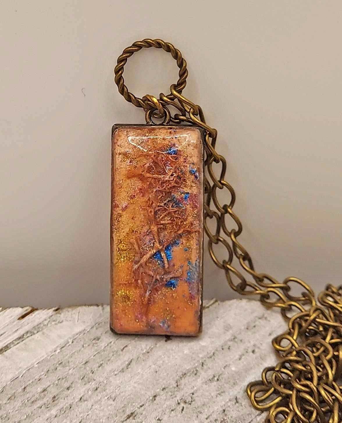 2D effect Resin pendant bronze chain Necklace Accessories