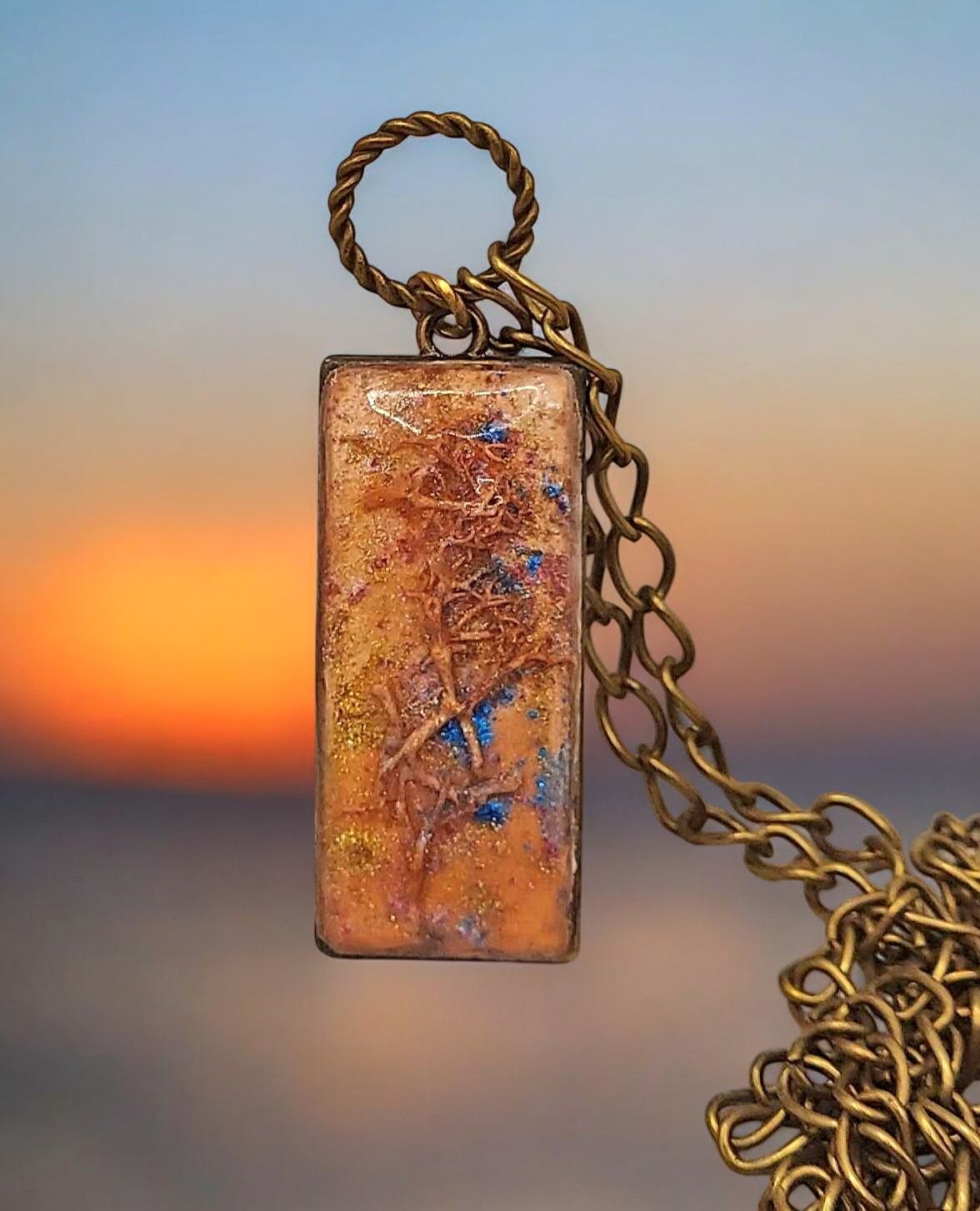 2D effect Resin pendant bronze chain Necklace Accessories