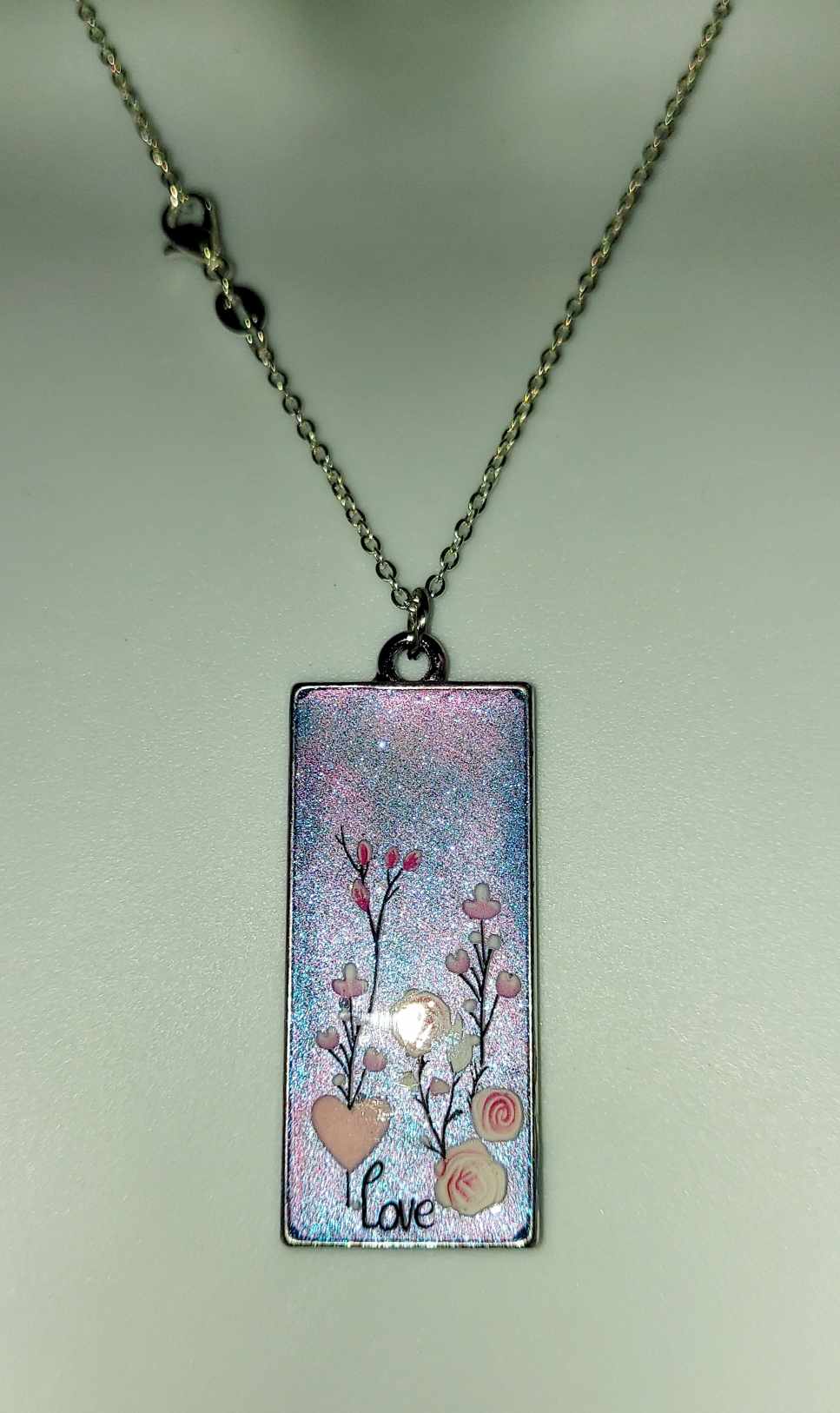 Handcrafted by JVd flower pendant Resin Necklace accesspories