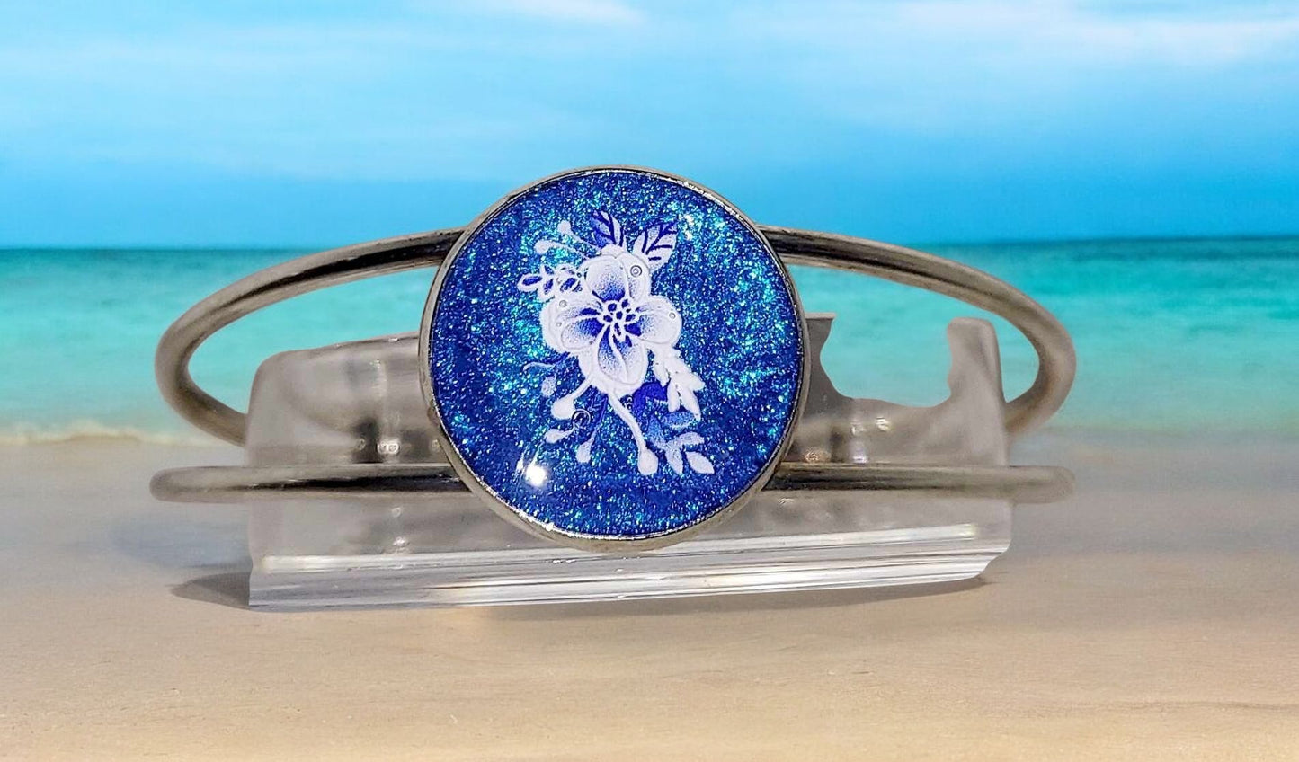 Silver adjustable handcrafted resin blue flower Bracelet accessories