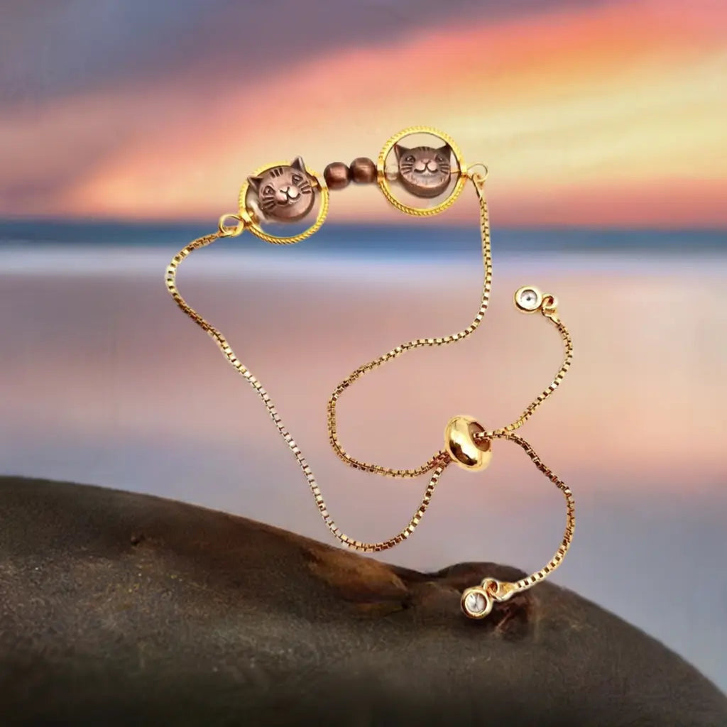 Adjustable gold bracelet