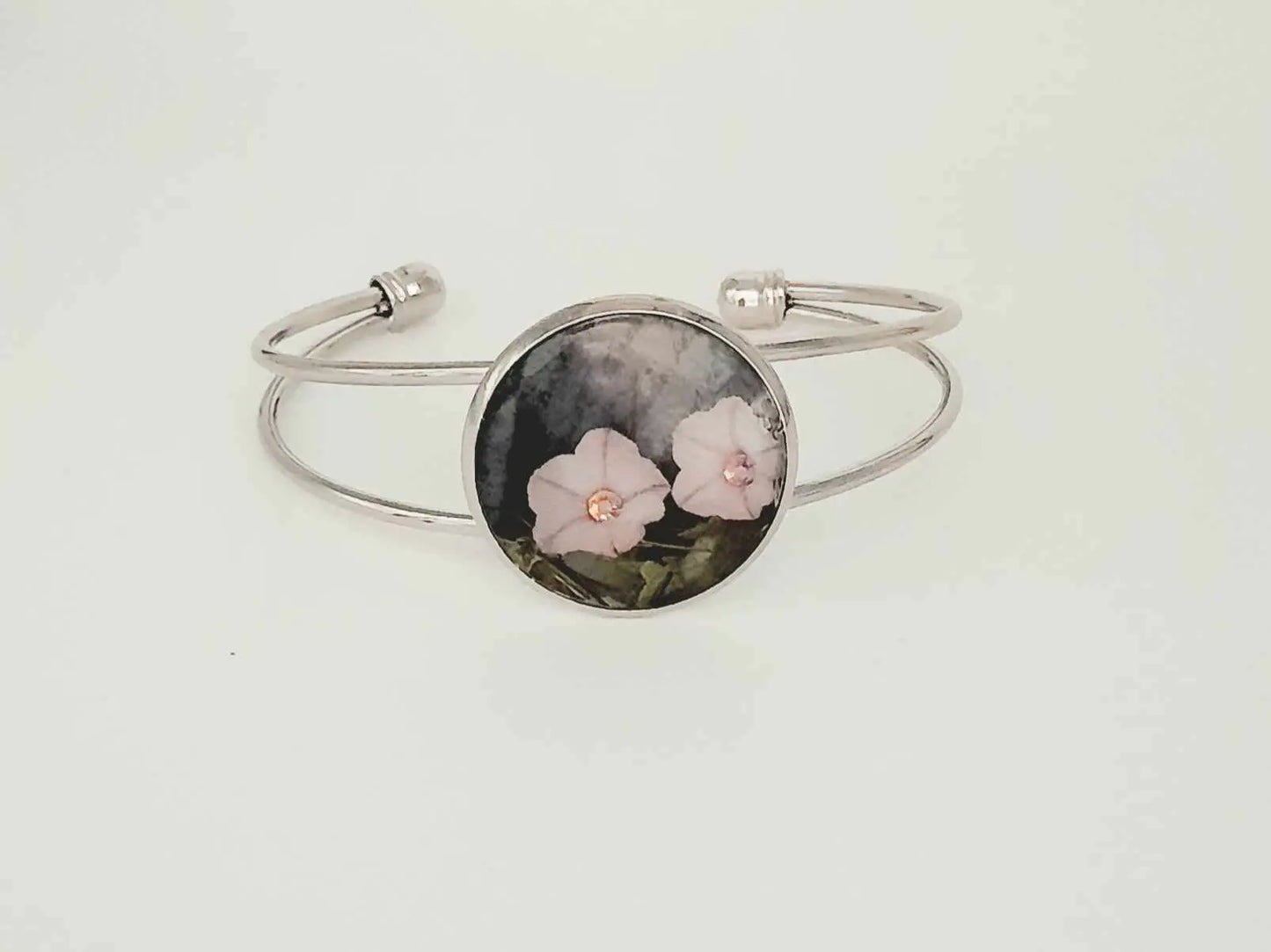 Adjustable shabby chic style silver bracelet
