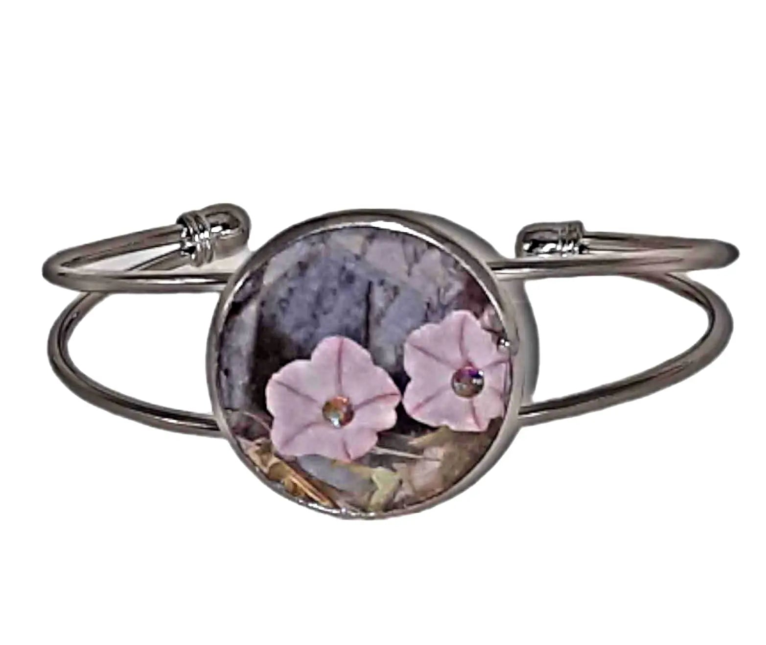 Adjustable shabby chic style silver bracelet