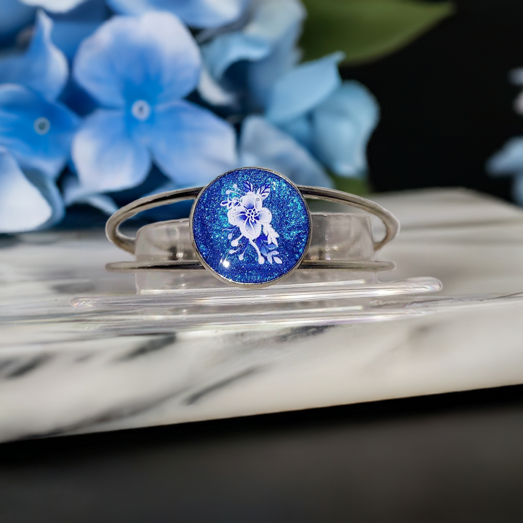 Silver adjustable handcrafted resin blue flower Bracelet accessories