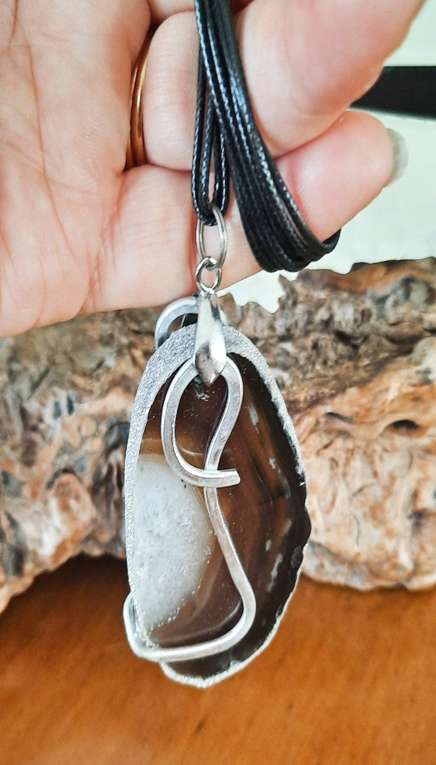 Agathe pendant necklace