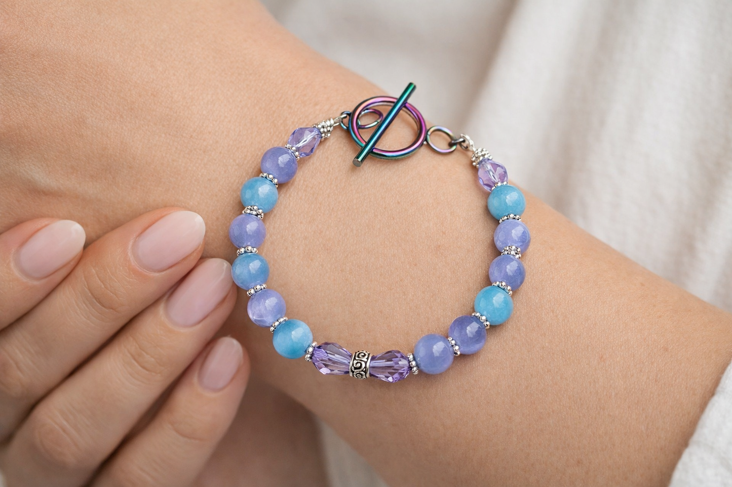 Cat Eye & Crystal Bracelet – Ion-Plated Toggle Clasp