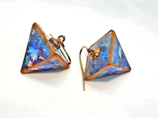 Gold resin short triangle cut stone design earrings - Image #3