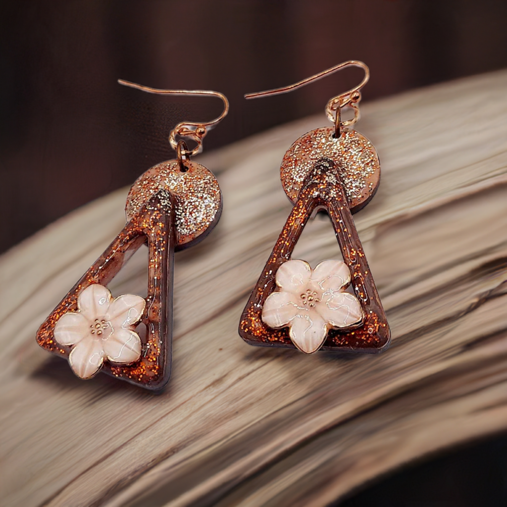 Resinecrete triangle flowers glitters short earrings